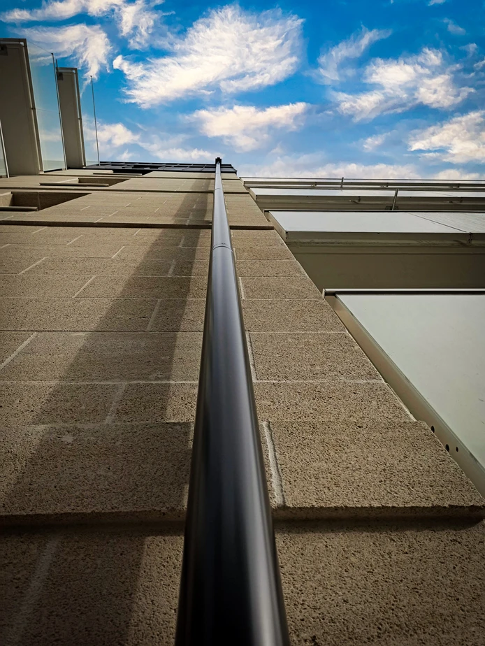 Intervention de cordistes MS Access pour dep, mais qu’est-ce que c’est ? chez COBAREC à Le Bouscat (bâtiment) – 3